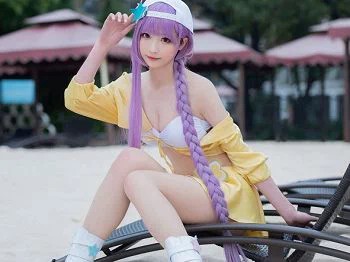 [Cosplay精选]小姐姐南宫户外沙滩黄色套装半脱露白色内衣性感写真21P