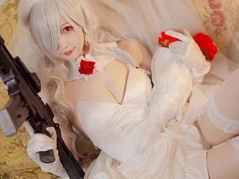 [Cosplay精选]小姐姐南宫G36C系列性感白色吊裙配蕾丝袜完美诱惑写真18P