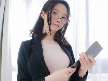 网红美女一小央泽家教老师主题私房粉色内衣配蕾丝吊袜秀完美身材诱惑写真80P