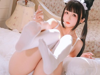 Cosplay美女日奈娇猫娘女仆主题性感黑白两套女仆长裙配白丝袜秀丰满身材诱惑写真60P