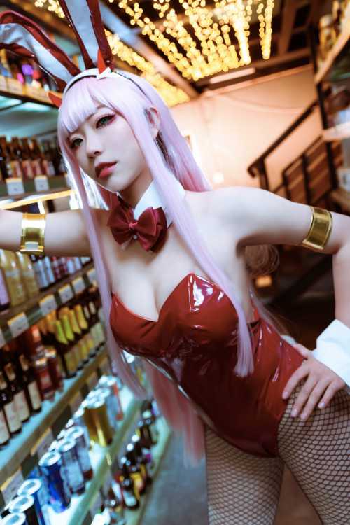 机智的哔啵 Cosplay Zero Two Bunnygirl