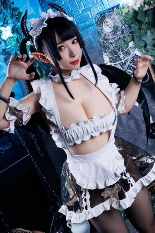 Cosplay 胡桃猫Kurumineko 女仆吸血姬 Vol.01