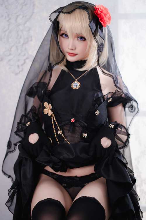 Cosplay 星之迟迟Hoshilily Z23婚纱